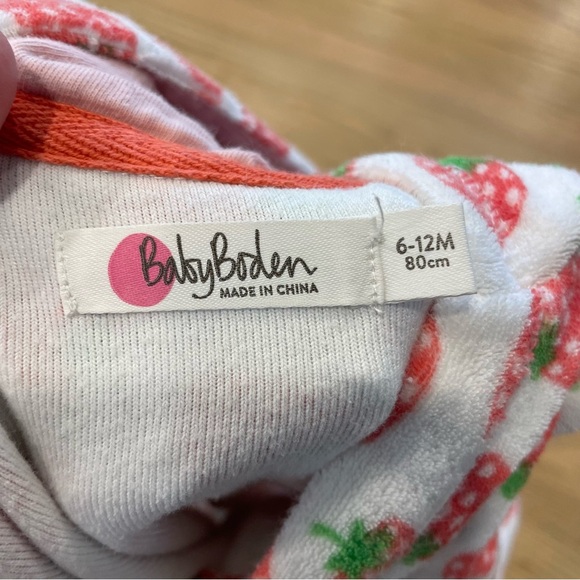 Baby Boden Strawberry Print Swim Coverup - Picture 4 of 5